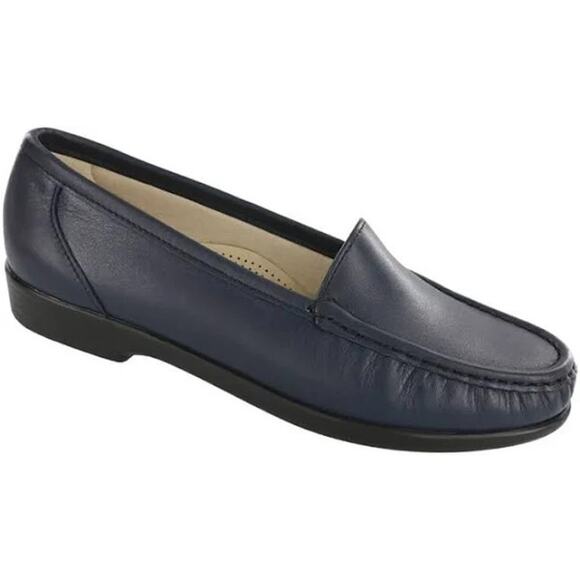 Simplify Comfort Loafer - Picture 1 of 8